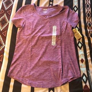 NWT small Duluth Armachillo shirt